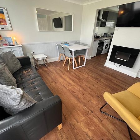 Beachcomber, Sunbeach, Scratby - Two Bed Chalet, Sleeps 4, Free Wi-Fi, Free Club Passes, Free Swimming And Pet Friendly Экстерьер фото